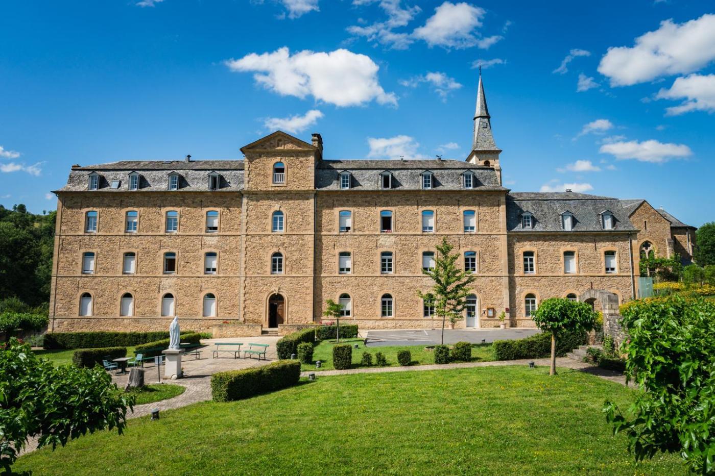 Accueil Du Couvent De Malet Hotel Saint-Come-d'Olt ภายนอก รูปภาพ